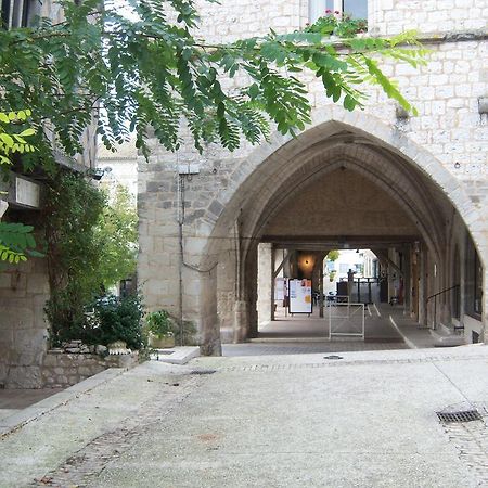 Petit Gite Des Augustins Monflanquin Exterior foto