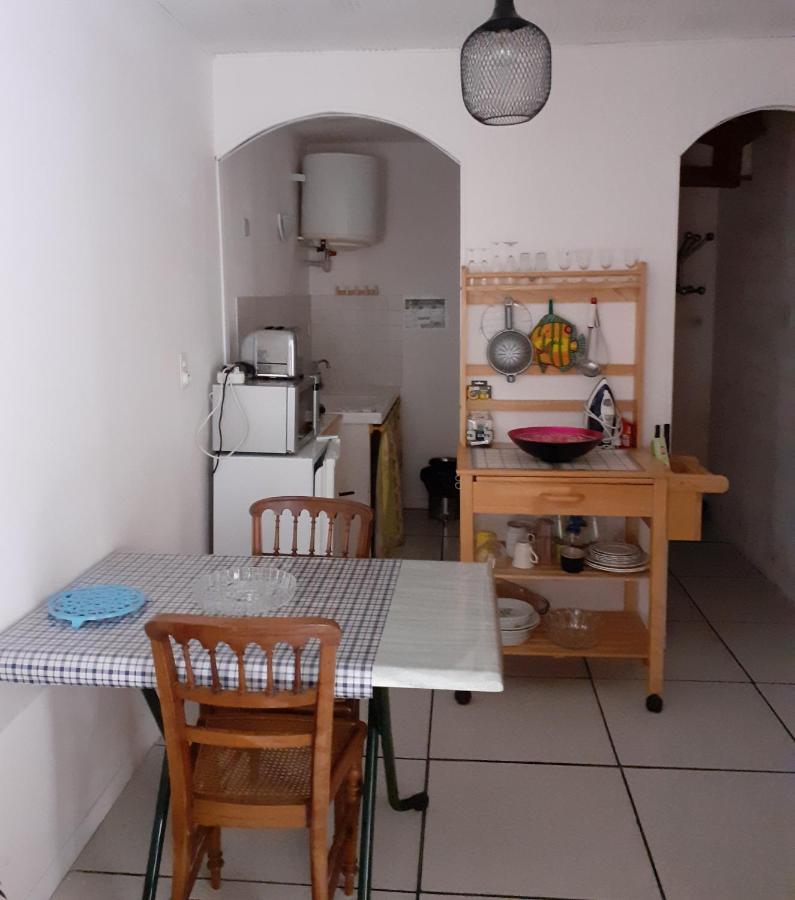 Petit Gite Des Augustins Monflanquin Exterior foto